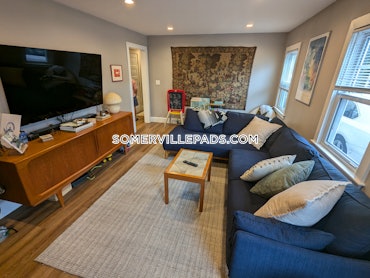 Winter Hill, Somerville, MA - 3 Beds, 1 Bath - $3,000 - ID#4880085