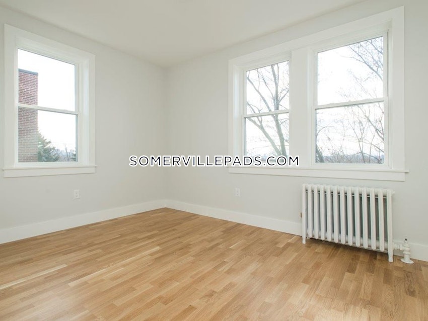 SOMERVILLE - WINTER HILL - 1 Bed, 1 Bath - Image 4