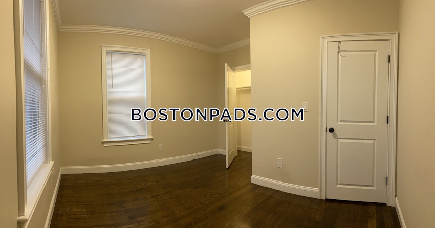 BOSTON - ROXBURY - 4 Beds, 1 Bath - Image 12