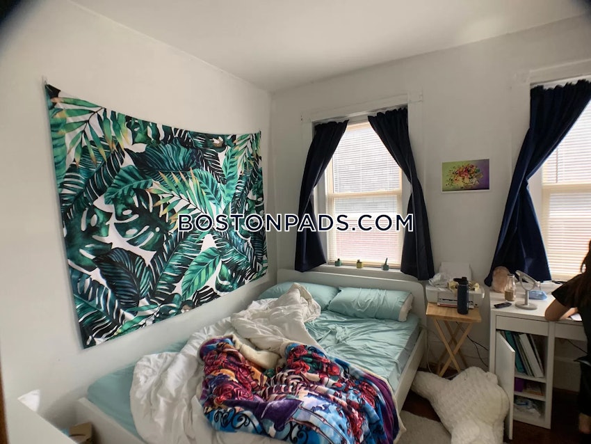 BOSTON - FORT HILL - 4 Beds, 1 Bath - Image 4