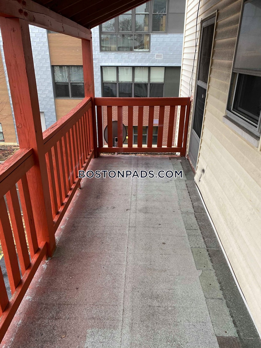 BOSTON - ALLSTON - 4 Beds, 1 Bath - Image 8