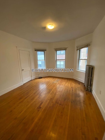 Boston - 4 Beds, 1 Baths