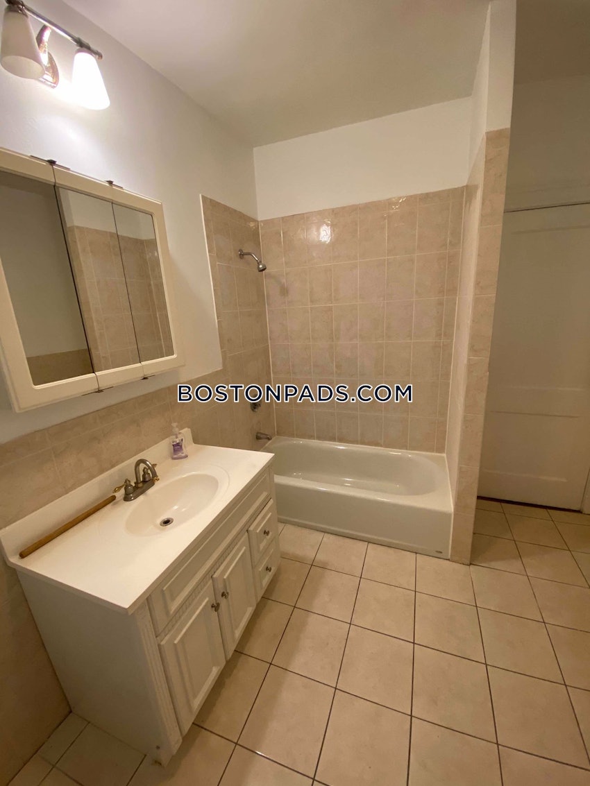 BOSTON - ALLSTON - 4 Beds, 1 Bath - Image 16