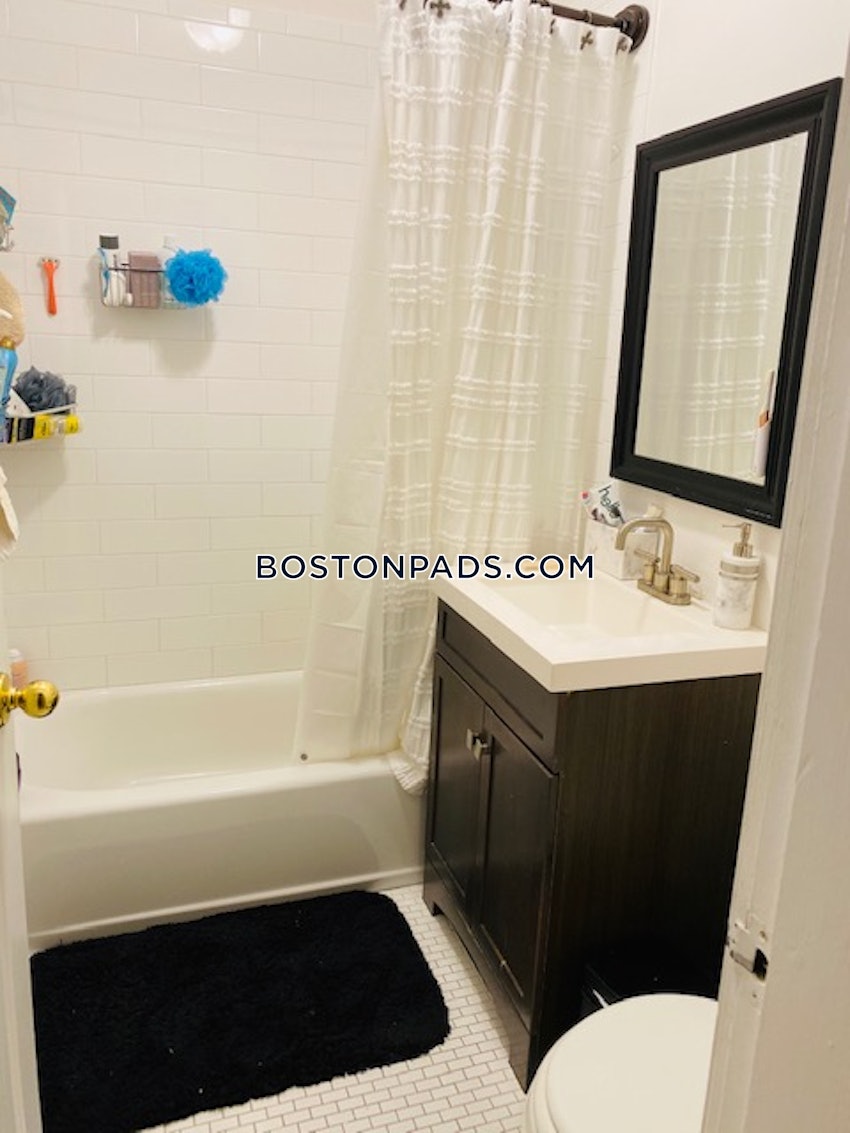 BOSTON - NORTHEASTERN/SYMPHONY - 4 Beds, 1 Bath - Image 5
