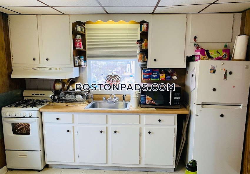 BOSTON - DORCHESTER/SOUTH BOSTON BORDER - 1 Bed, 1 Bath - Image 1