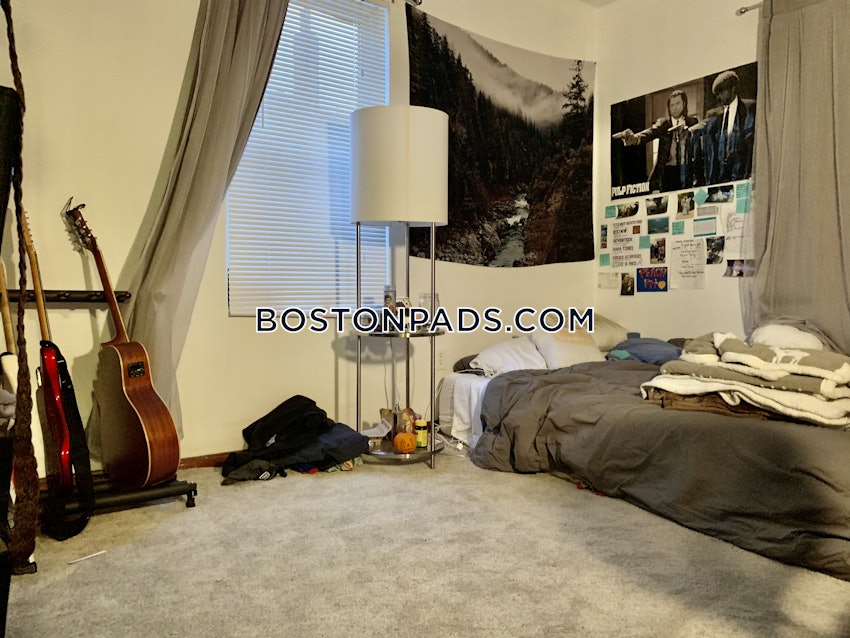 BOSTON - JAMAICA PLAIN - CENTER - 3 Beds, 1 Bath - Image 8