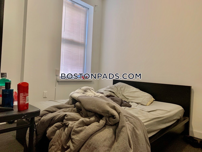 BOSTON - NORTHEASTERN/SYMPHONY - 4 Beds, 1 Bath - Image 4