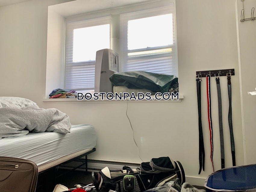 BOSTON - NORTHEASTERN/SYMPHONY - 4 Beds, 1 Bath - Image 10