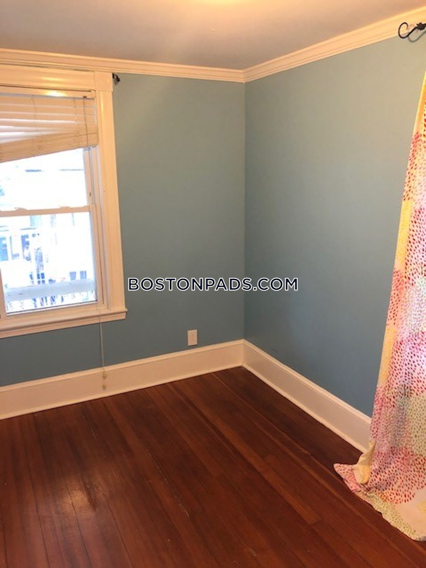 BOSTON - BRIGHTON - OAK SQUARE - 3 Beds, 1 Bath - Image 14