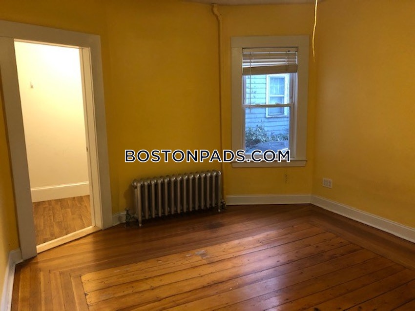 BOSTON - BRIGHTON - OAK SQUARE - 3 Beds, 1 Bath - Image 6