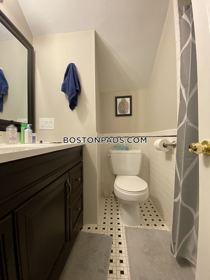 BOSTON - JAMAICA PLAIN - CENTER - 5 Beds, 3 Baths - Image 26