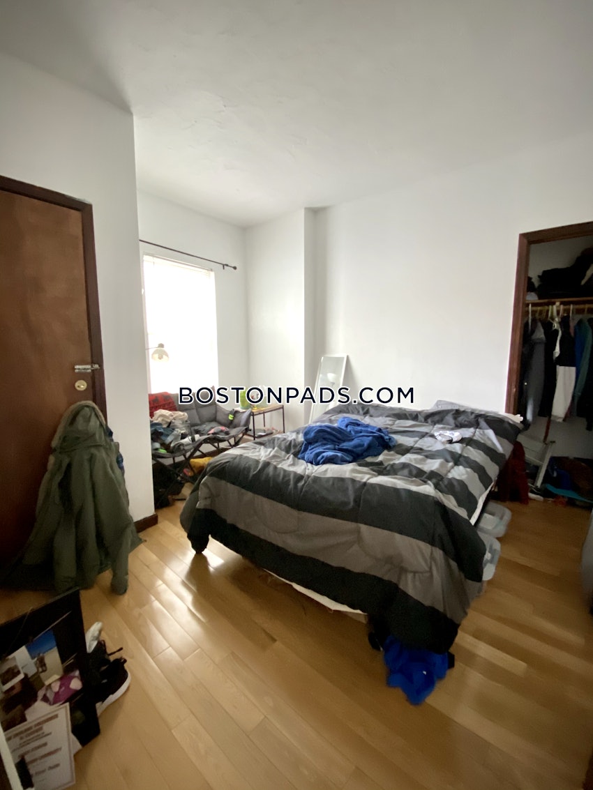 BOSTON - JAMAICA PLAIN - CENTER - 3 Beds, 1 Bath - Image 15