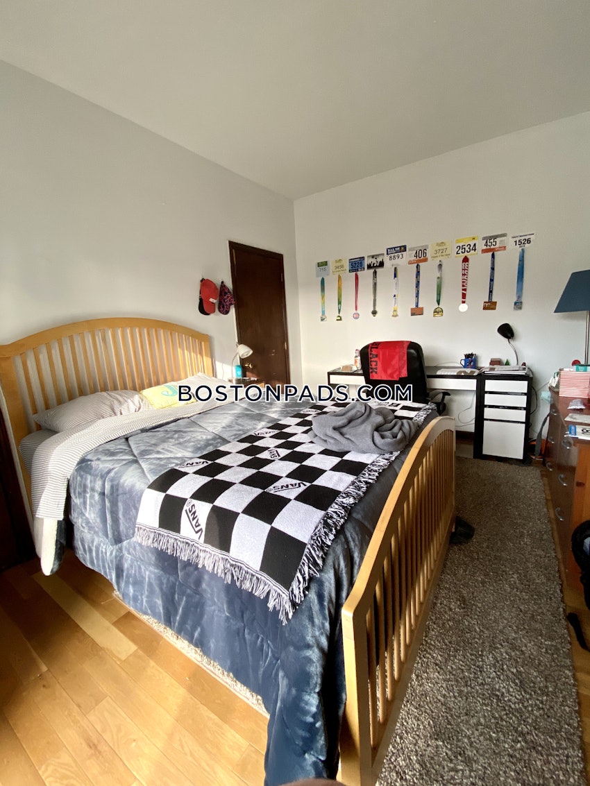 BOSTON - JAMAICA PLAIN - CENTER - 3 Beds, 1 Bath - Image 14