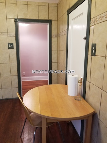 Boston - 2 Beds, 1 Baths