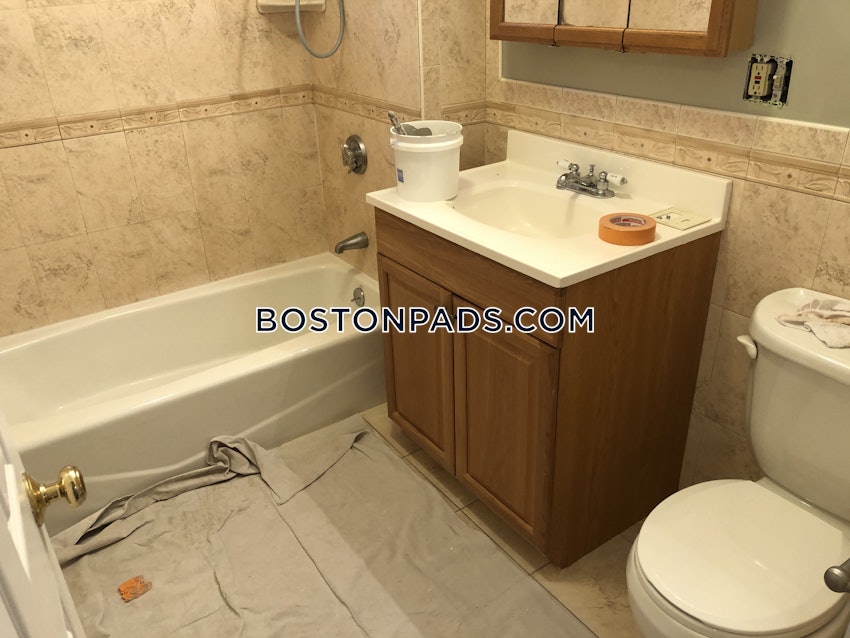 BOSTON - BRIGHTON - OAK SQUARE - 3 Beds, 1 Bath - Image 39