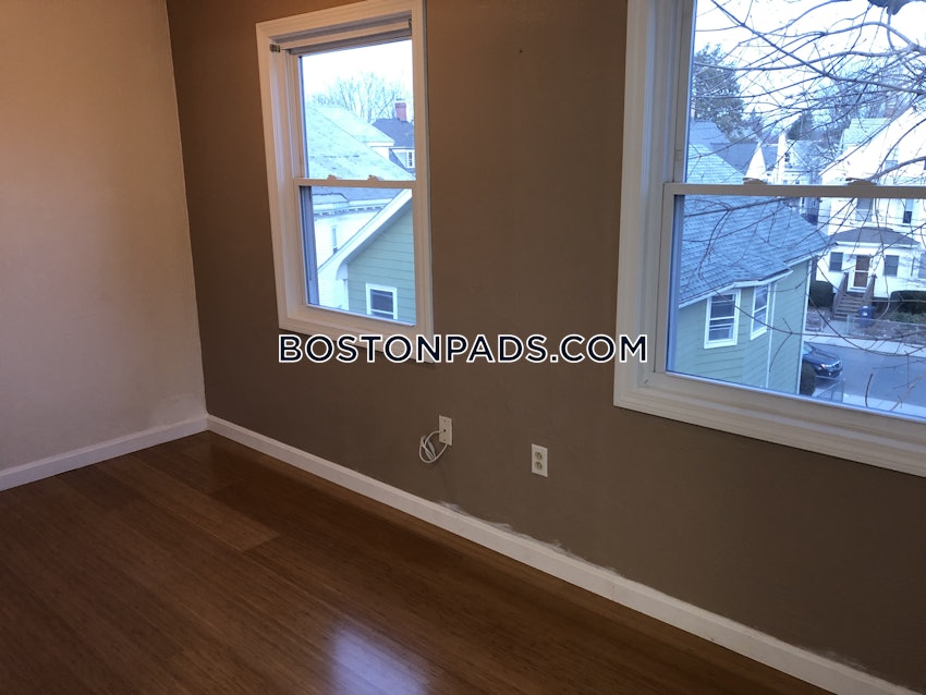 BOSTON - BRIGHTON - OAK SQUARE - 3 Beds, 1 Bath - Image 6