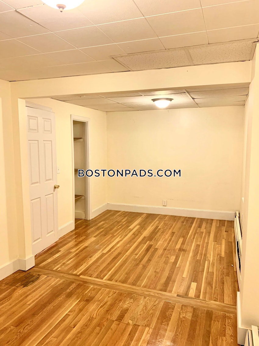 CAMBRIDGE - INMAN SQUARE - 3 Beds, 1 Bath - Image 13