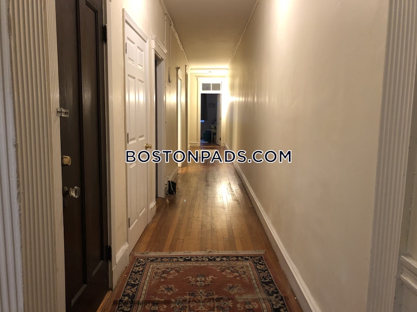 BROOKLINE- BOSTON UNIVERSITY - 6 Beds, 2 Baths - Image 42