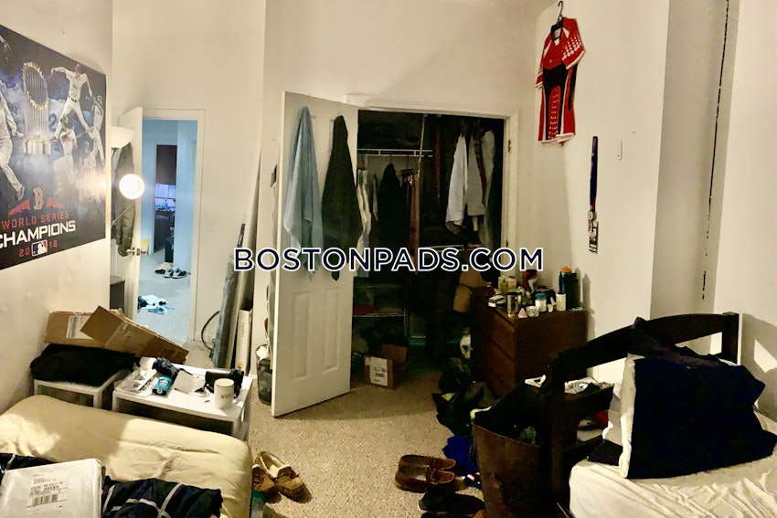 BOSTON - NORTHEASTERN/SYMPHONY - 5 Beds, 2 Baths - Image 11