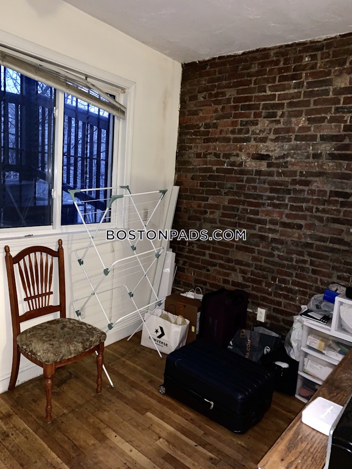 mission-hill-apartment-for-rent-4-bedrooms-1-bath-boston-3500-8015748 