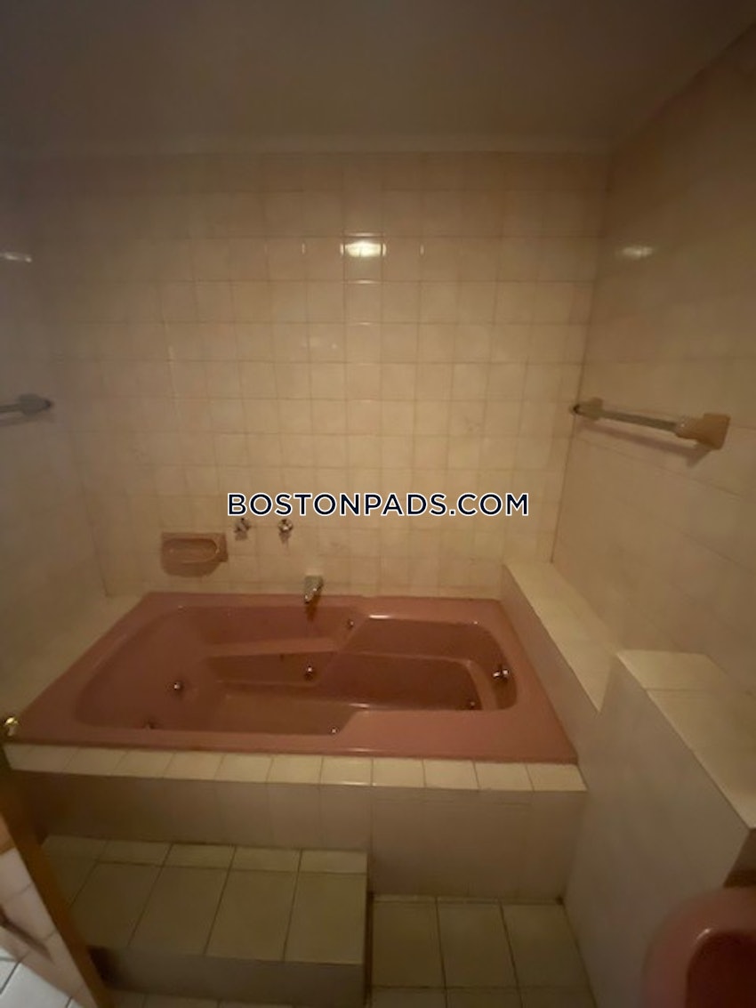 BOSTON - NORTHEASTERN/SYMPHONY - 2 Beds, 1 Bath - Image 3