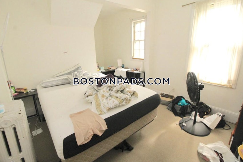 BOSTON - BRIGHTON - CLEVELAND CIRCLE - 3 Beds, 1 Bath - Image 3