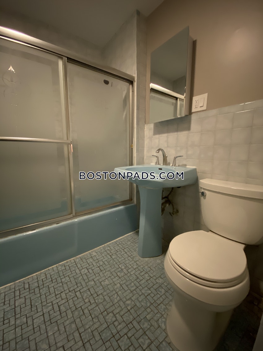 BOSTON - JAMAICA PLAIN - HYDE SQUARE - 4 Beds, 2 Baths - Image 24