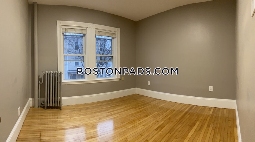 BOSTON - JAMAICA PLAIN - HYDE SQUARE - 4 Beds, 2 Baths - Image 18