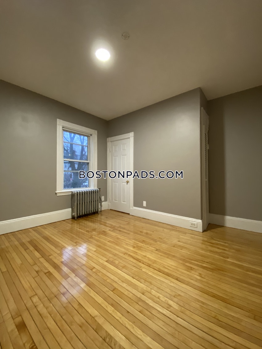 BOSTON - JAMAICA PLAIN - HYDE SQUARE - 4 Beds, 2 Baths - Image 23