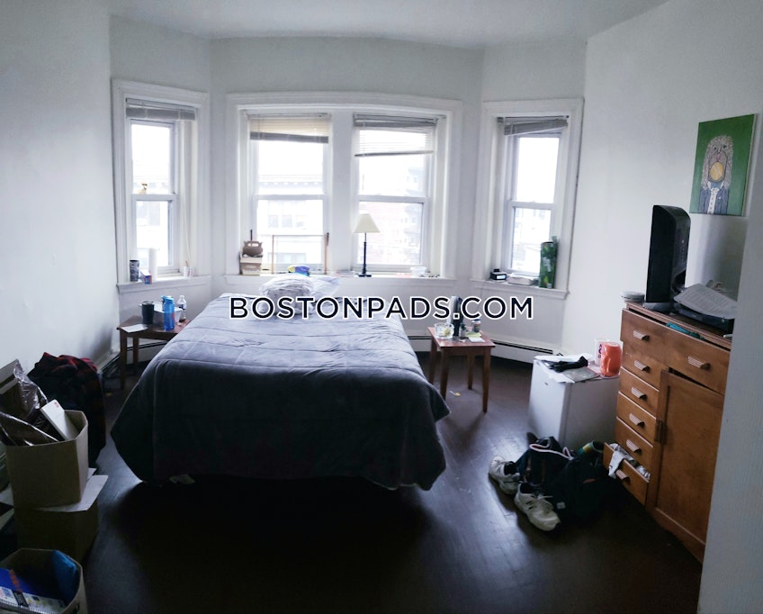 Boston - $5,700+ /month