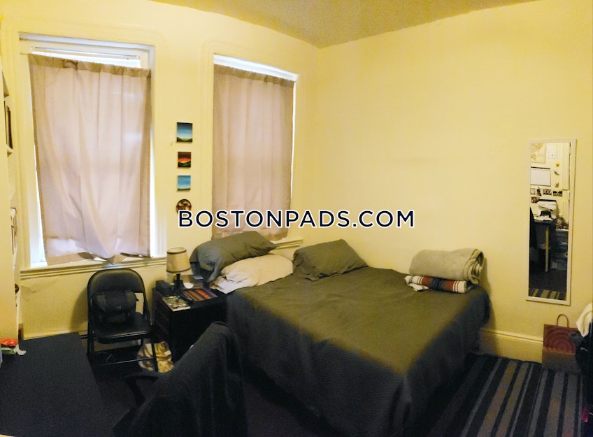Boston - $5,700+ /month