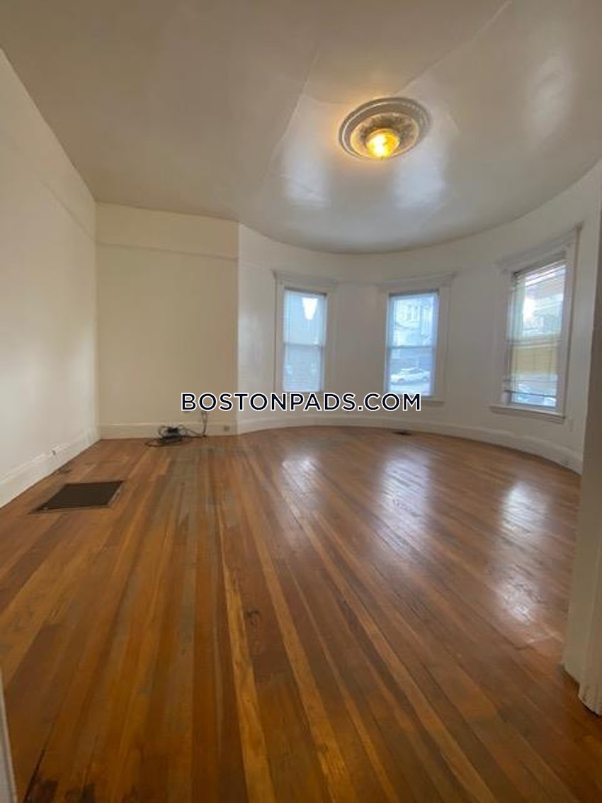 BOSTON - ROXBURY - 3 Beds, 1 Bath - Image 6