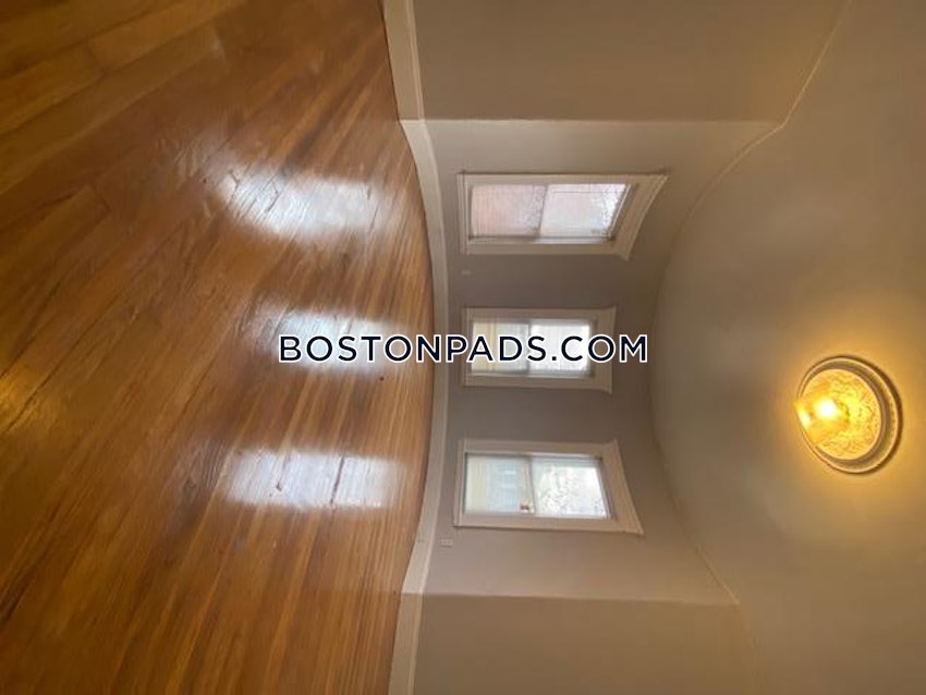 BOSTON - ROXBURY - 3 Beds, 1 Bath - Image 24