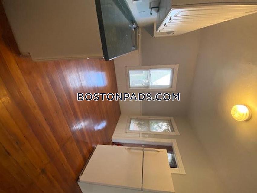 BOSTON - ROXBURY - 3 Beds, 1 Bath - Image 11