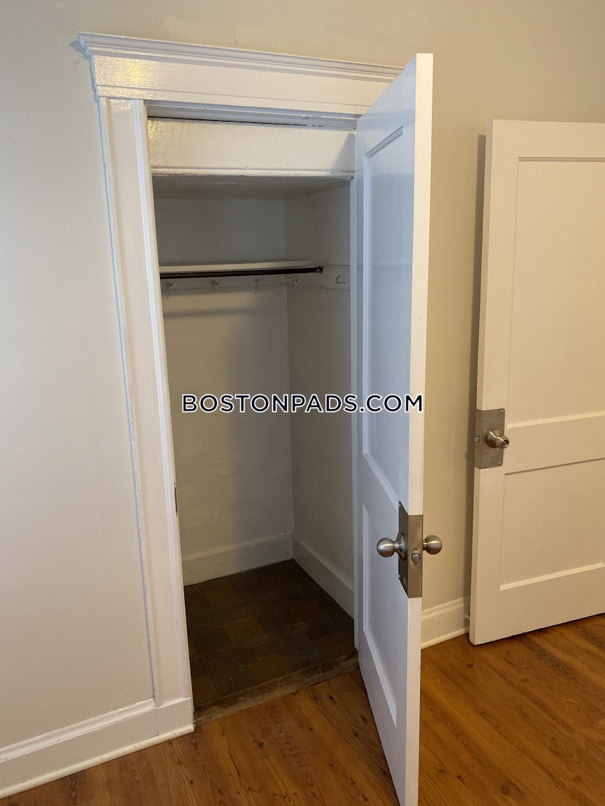 BOSTON - ROSLINDALE - 3 Beds, 1 Bath - Image 4