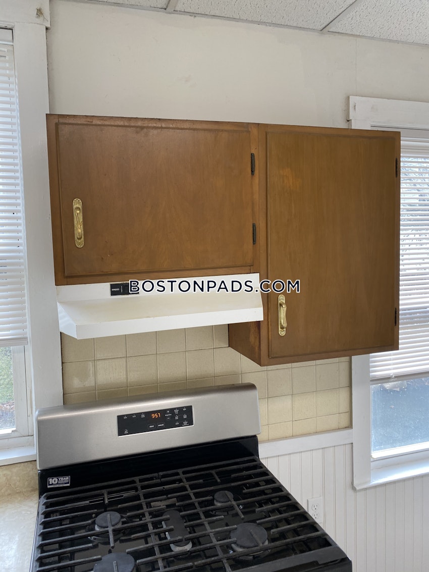 BOSTON - ROSLINDALE - 3 Beds, 1 Bath - Image 27