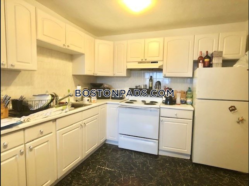 BOSTON - MISSION HILL - 2 Beds, 1 Bath - Image 3