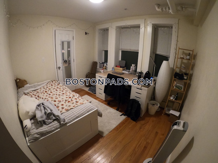 BOSTON - NORTHEASTERN/SYMPHONY - 5 Beds, 2 Baths - Image 3