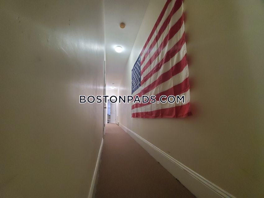 BOSTON - MISSION HILL - 3 Beds, 1 Bath - Image 14