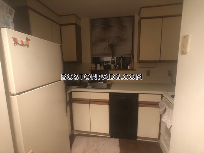 Boston - $2,800+ /mo