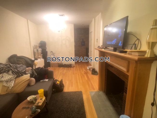 Boston - $2,800+ /mo