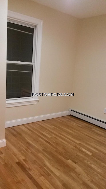 Boston - 4 Beds, 2 Baths