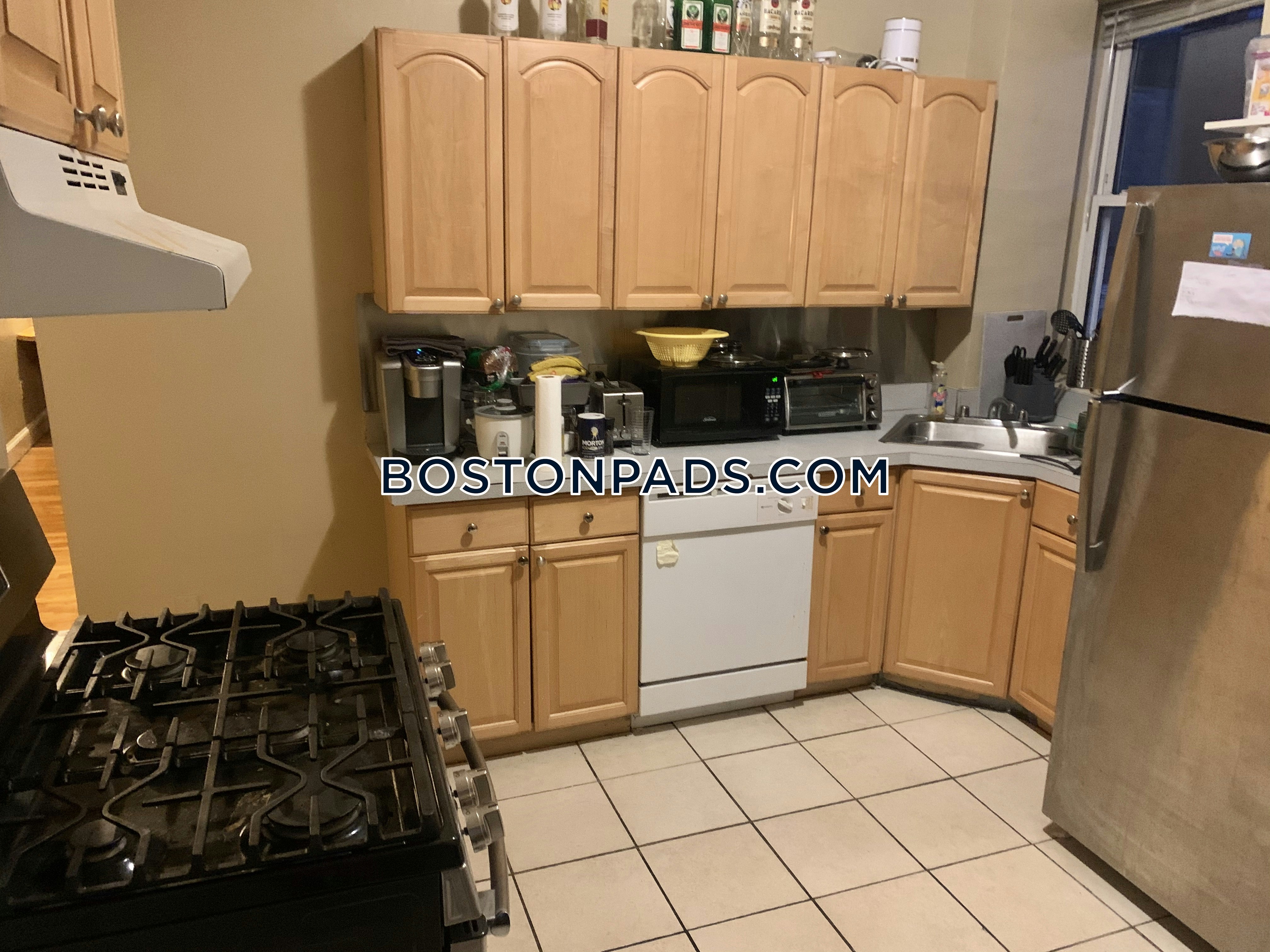 Boston - 4 Beds, 2 Baths