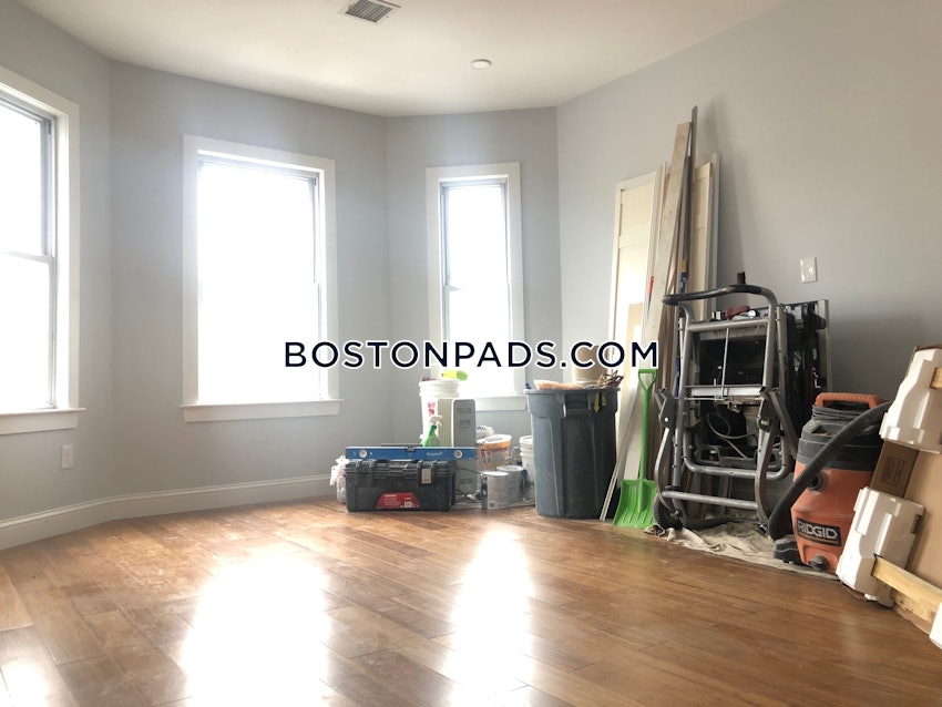 BOSTON - SOUTH BOSTON - EAST SIDE - 3 Beds, 1 Bath - Image 2