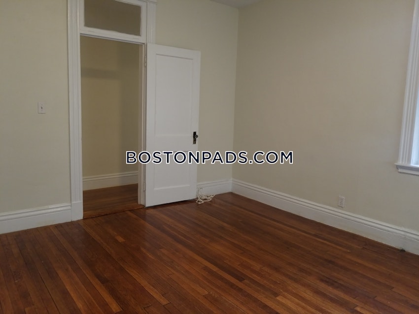 BROOKLINE- BOSTON UNIVERSITY - 1 Bed, 1 Bath - Image 9