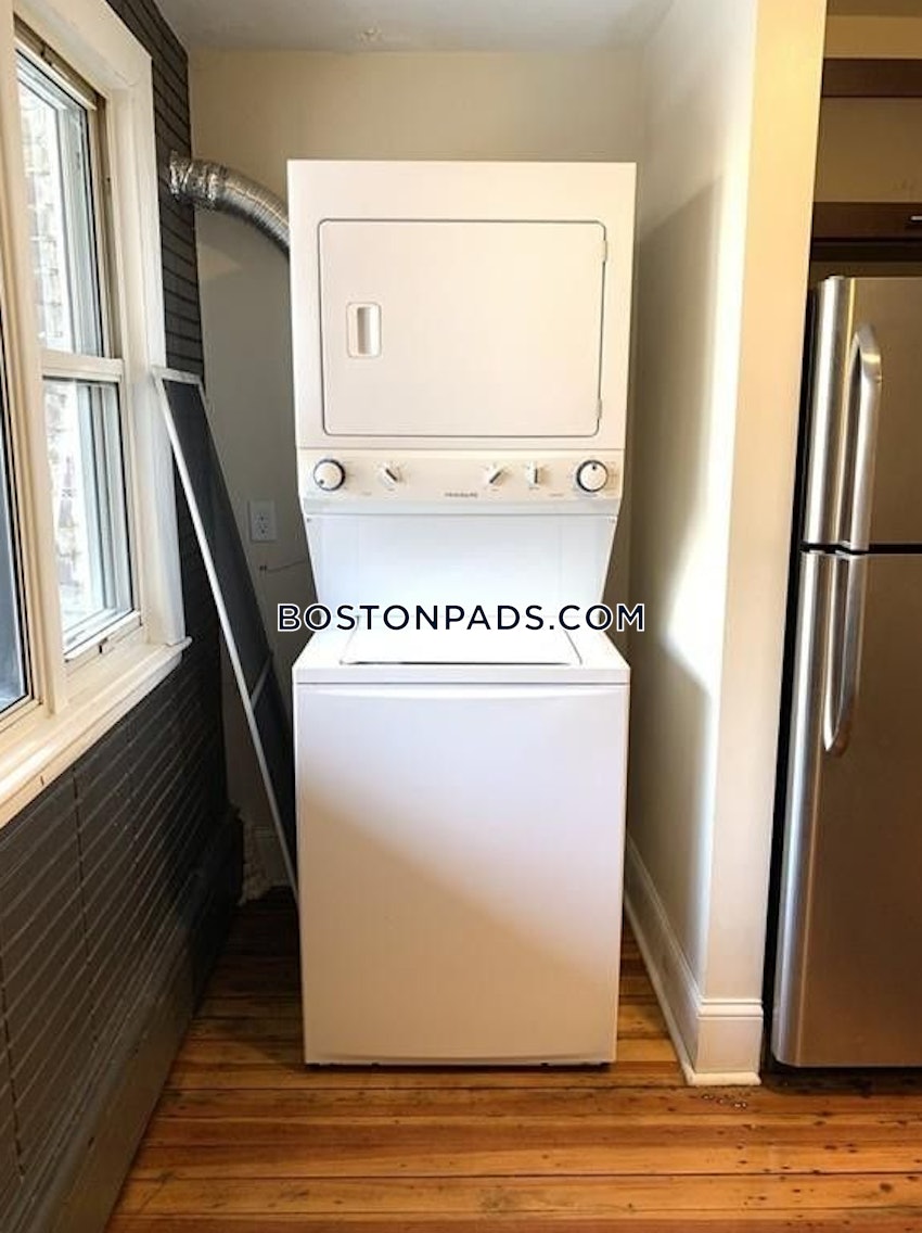 BOSTON - EAST BOSTON - BREMEN ST. PARK/AIRPORT STATION - 2 Beds, 1 Bath - Image 1