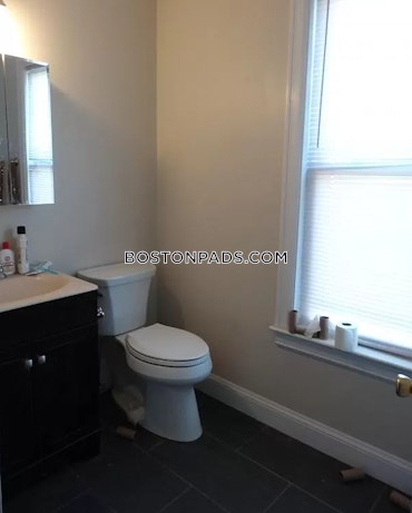 Boston - 4 Beds, 2 Baths