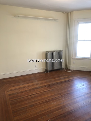 Boston - 4 Beds, 2 Baths