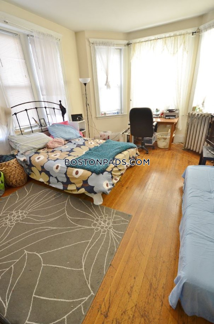 BOSTON - FENWAY/KENMORE - 3 Beds, 1 Bath - Image 1