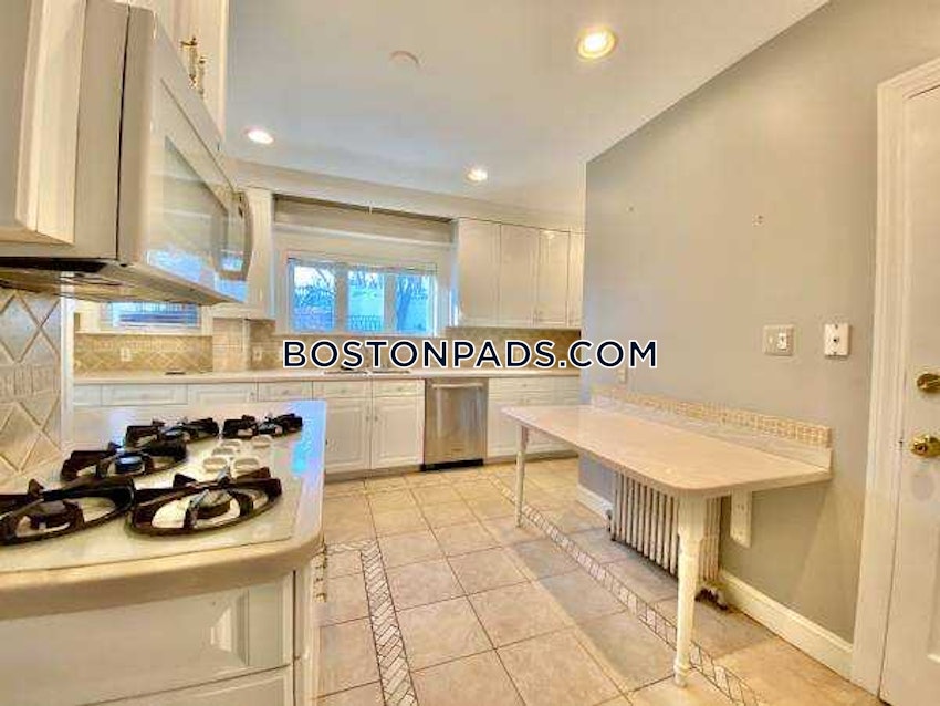 BROOKLINE - CHESTNUT HILL - 2 Beds, 1 Bath - Image 8